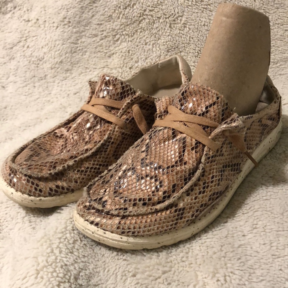 Neutral snake skin Hey Dudes